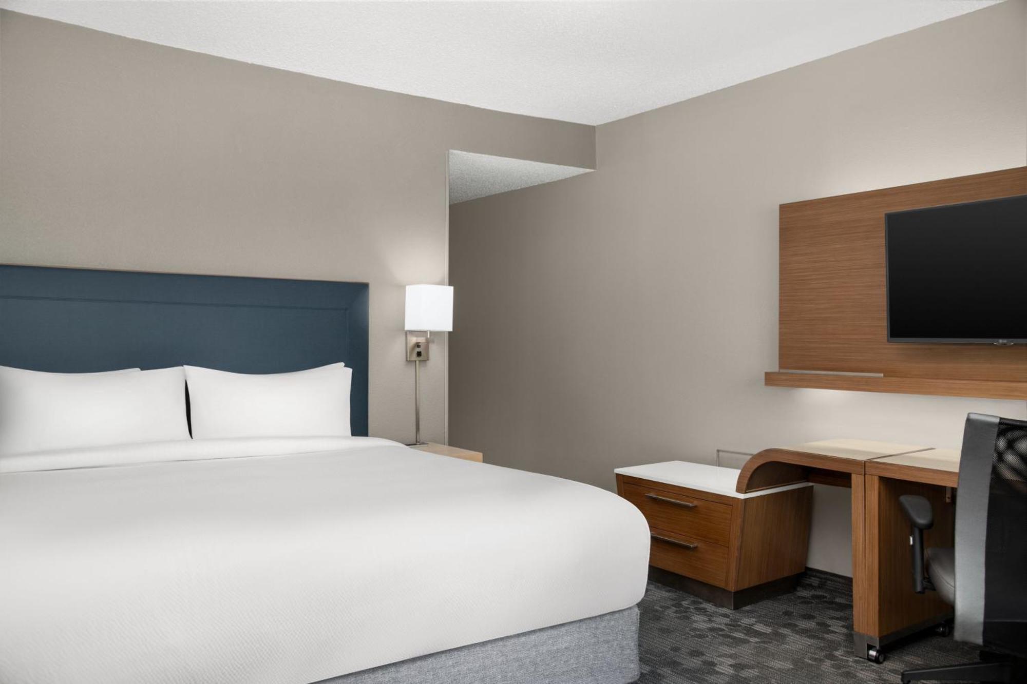Отель Courtyard Lafayette Airport Экстерьер фото